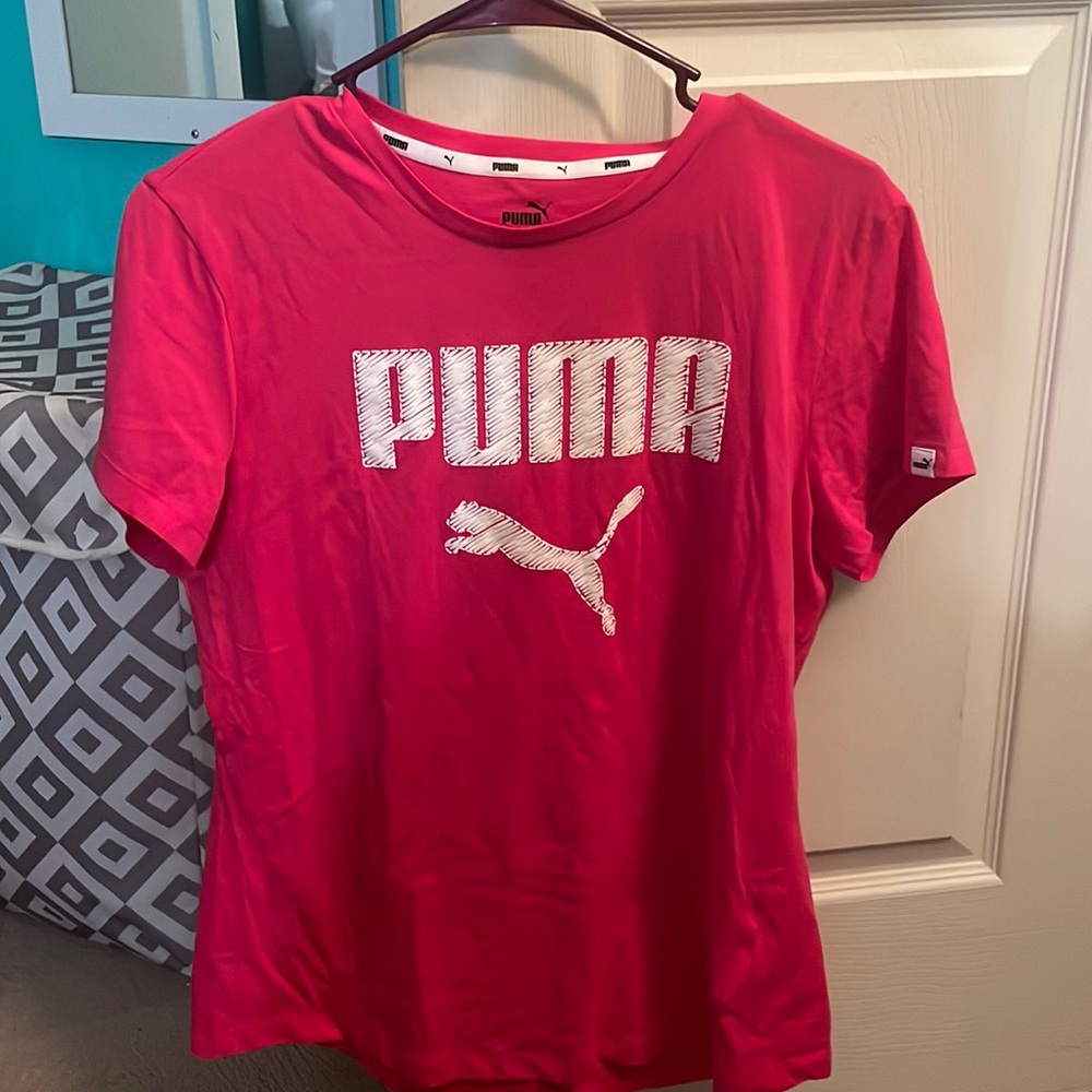 Women’s Puma T-shirt